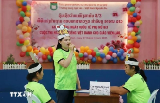 Lao teachers participate in Vietnamese language contest